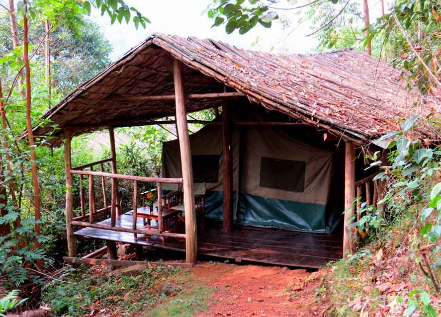 lake-kitandara-bwindi-camp