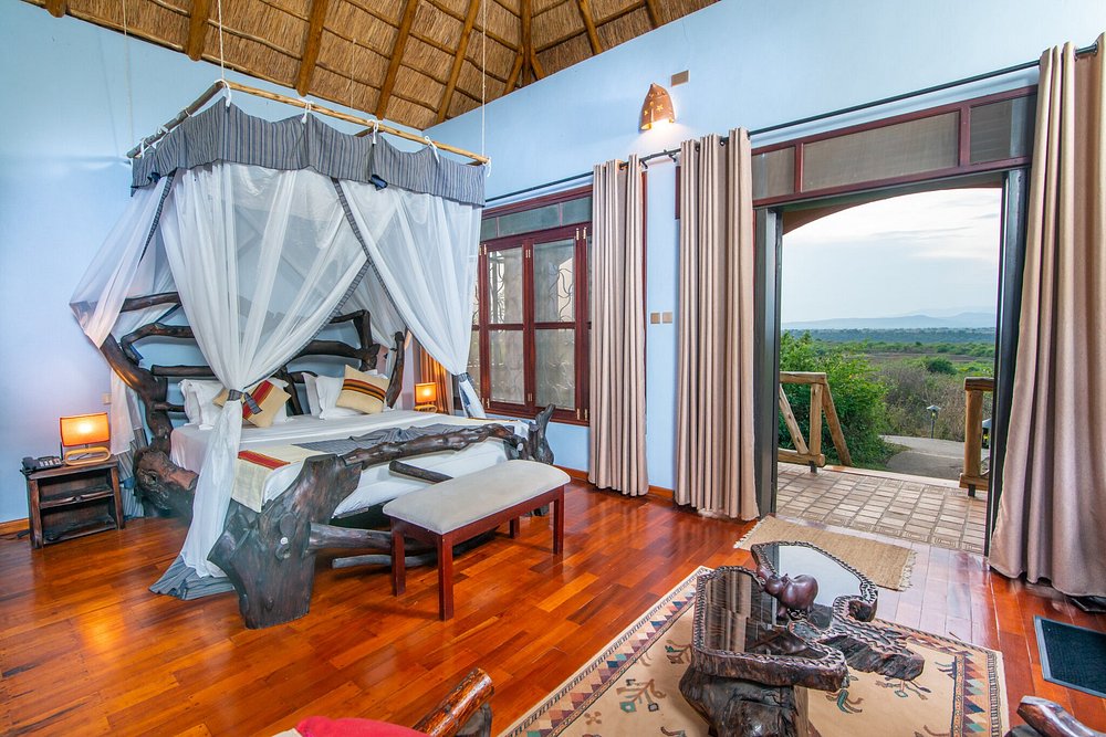 Discover the Best Safari Lodges in Uganda